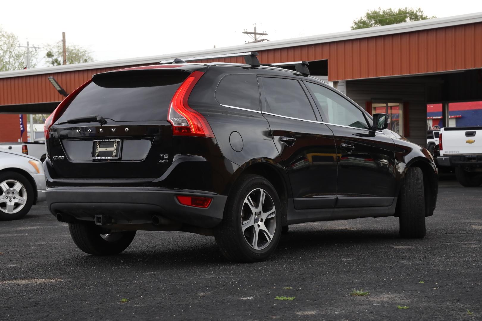 2011 BLACK VOLVO XC60 T6 AWD (YV4902DZXB2) with an 3.0L L6 DOHC 24V TURBO engine, 6-SPEED AUTOMATIC transmission, located at 420 E. Kingsbury St., Seguin, TX, 78155, (830) 401-0495, 29.581060, -97.961647 - Photo#4